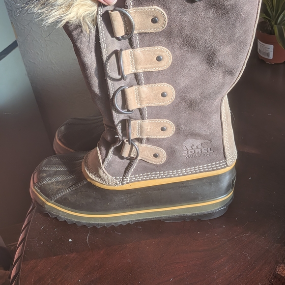 Sold - Picture 4 of 7